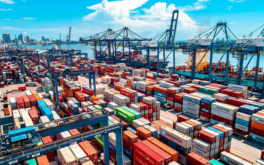 Comercio mundial 2025: los aranceles no frenan la actividad comercial